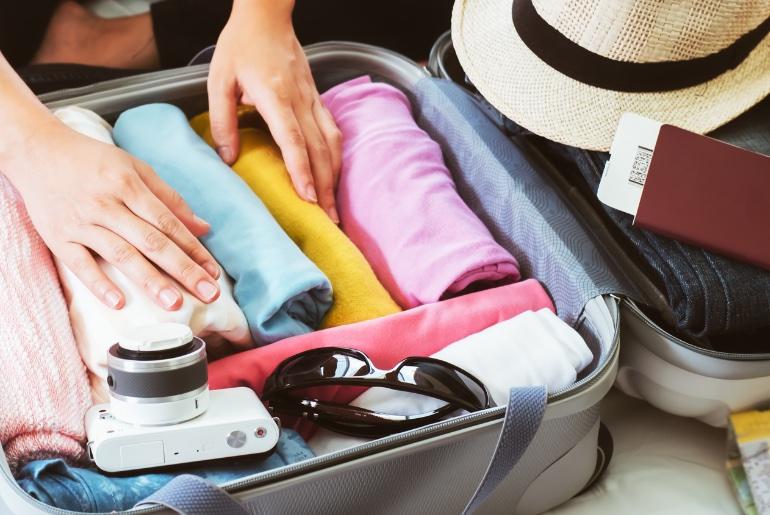 Occhiali per viaggiatori frequenti:  le caratteristiche indispensabili